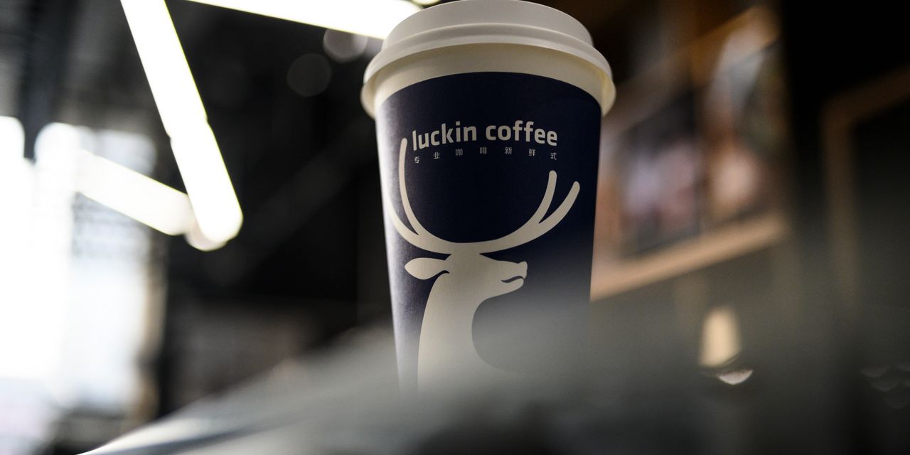หุ้นร่วงเกือบ 80% : Luckin Coffee เมื่อผู้บริหารอยากเห็นบริษัทขายดี จนต้องปลอมยอดขาย